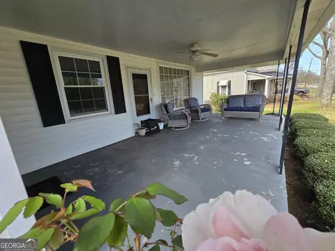2131 College St, Comer, GA 30629 photo 4