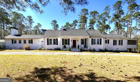 625 N Main St, Swainsboro, GA 30401