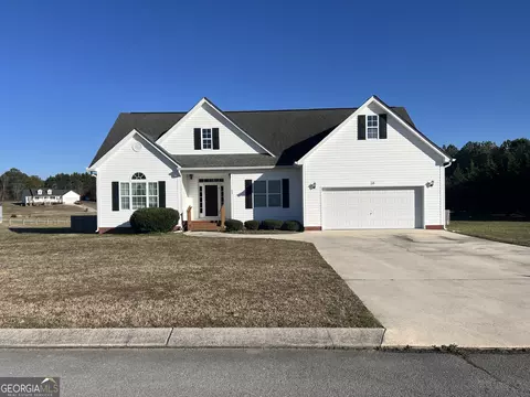 58 Maple Leaf Dr, Rock Spring, GA 30739