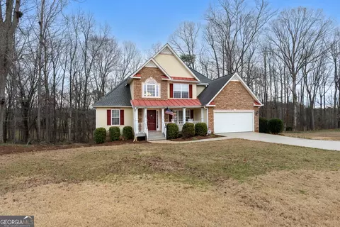 Exterior - 190 Bridgemill Dr, Hampton, GA 30228 photo 9 of 11