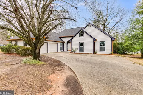 4083 Essex Dr, Villa Rica, GA 30180
