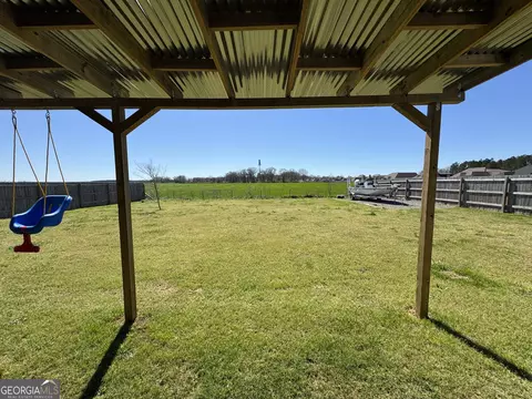Exterior - 606 Daisy Dr, Perry, GA 31069 photo 4 of 5