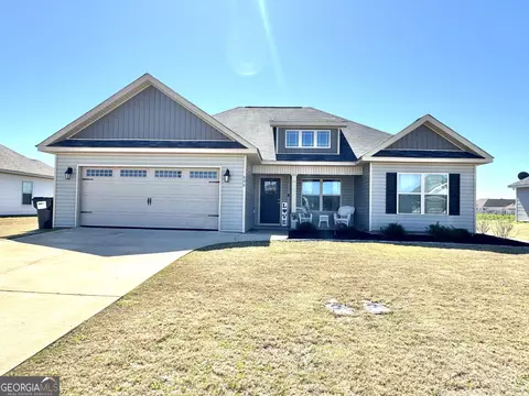 606 Daisy Dr, Perry, GA 31069