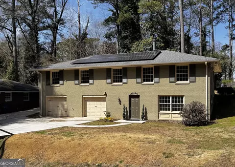 3087 Meadow Lark Ln, East Point, GA 30344