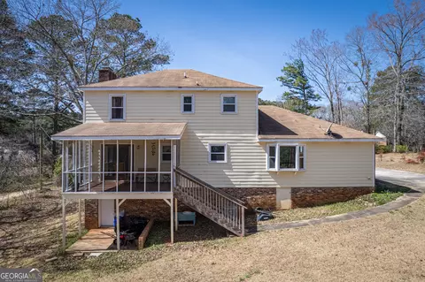 Exterior - 106 Brittney Ln, Lagrange, GA 30240 photo 6 of 10