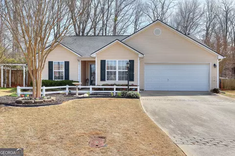 355 Shenandoah Cir, Winder, GA 30680