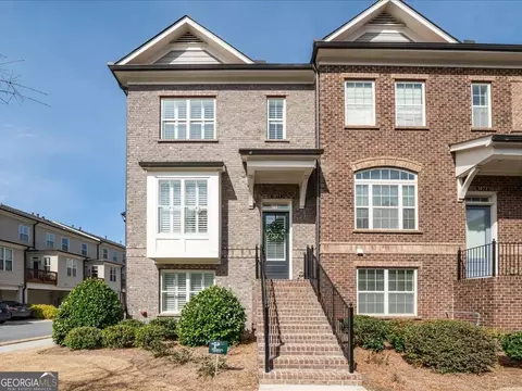 1071 Township Sq, Alpharetta, GA 30022