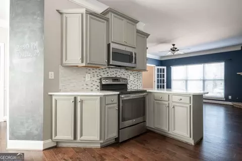 Kitchen - 130 Colleton Dr, Athens, GA 30606 photo 2 of 8