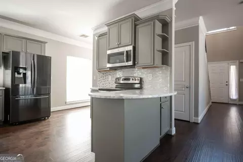 Kitchen - 130 Colleton Dr, Athens, GA 30606 photo 3 of 8