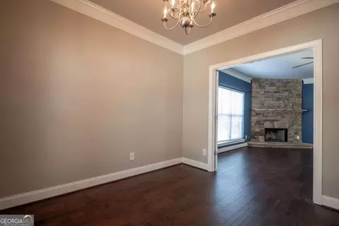 Living - 130 Colleton Dr, Athens, GA 30606 photo 6 of 8