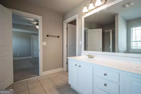 Bath - 130 Colleton Dr, Athens, GA 30606 photo 2 of 6