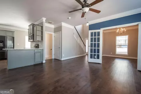 Living - 130 Colleton Dr, Athens, GA 30606 photo 5 of 8
