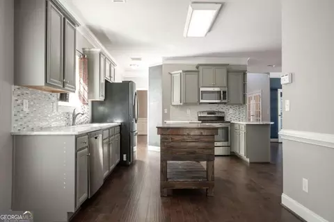 Kitchen - 130 Colleton Dr, Athens, GA 30606 photo 5 of 8