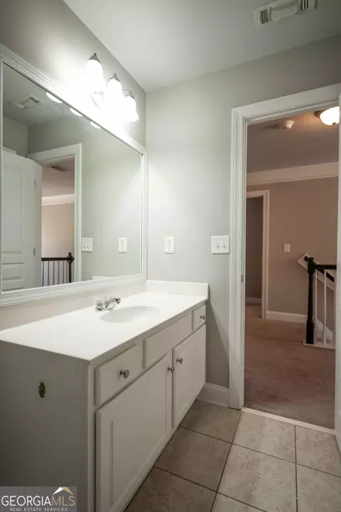 Bath - 130 Colleton Dr, Athens, GA 30606 photo 5 of 6