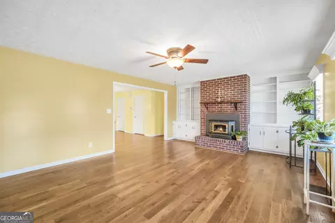 Living - 271 Four Points Rd, Jackson, GA 30233 photo 4 of 4