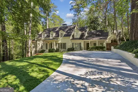 1025 Dawn View Ln NW, Atlanta, GA 30327
