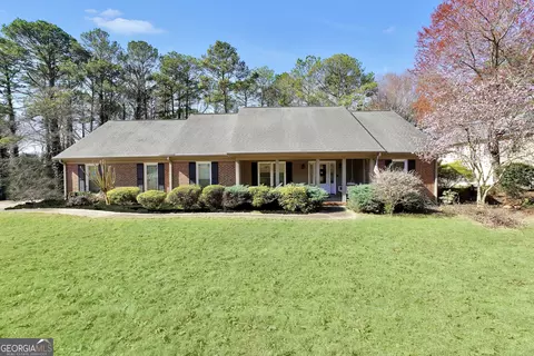 3075 Wood Valley Dr, Mcdonough, GA 30253
