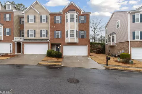 400 Eagle Tiff Dr, Sugar Hill, GA 30518