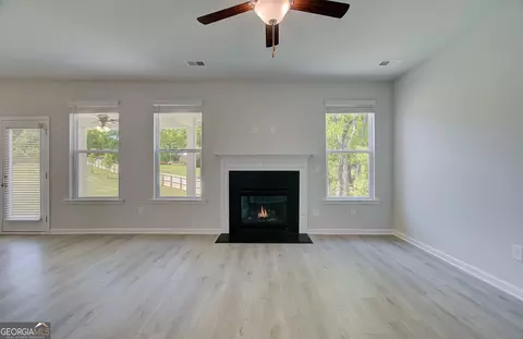 Living - 237 Chiswick Loop, Stockbridge, GA 30281 photo 2 of 3