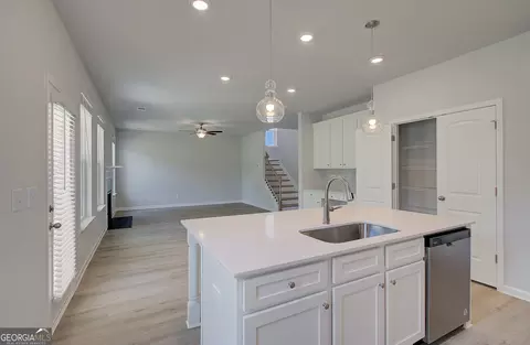 Kitchen - 237 Chiswick Loop, Stockbridge, GA 30281 photo 4 of 4