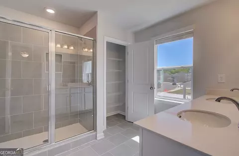 Bath - 237 Chiswick Loop, Stockbridge, GA 30281 photo 1 of 2