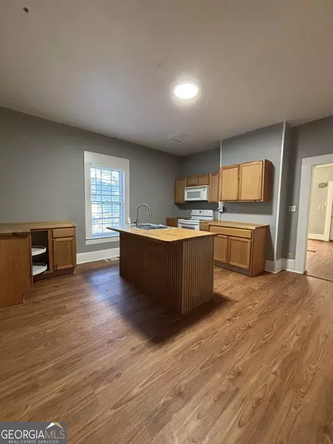 Kitchen - 18 Laurel St, Covington, GA 30014 photo 2 of 5