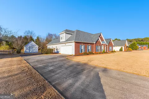 Exterior - 263 Caitlyn Dr, Hampton, GA 30228 photo 2 of 7