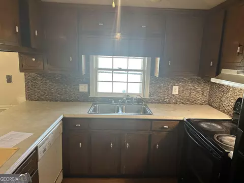 203 Lockett Station Rd, Albany, GA 31721 photo 12