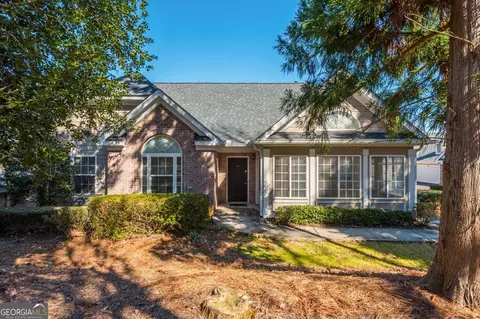 2406 Village Ln, Roswell, GA 30075
