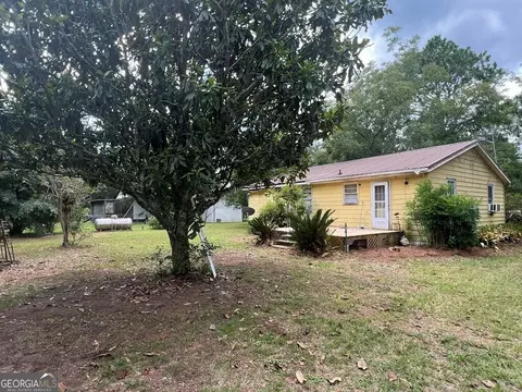 5520 Paulk Dr, Albany, GA 31721