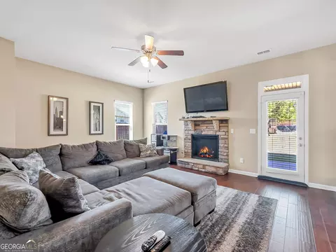 7019 Diamond Dr, Rex, GA 30273 photo 6
