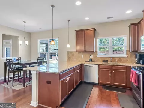 7019 Diamond Dr, Rex, GA 30273 photo 11
