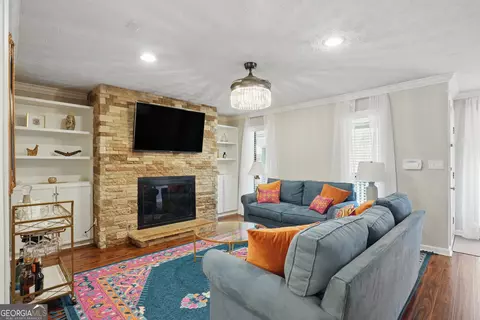 603 Dunbar Dr, Atlanta, GA 30338