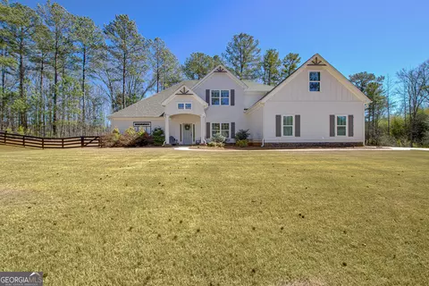 30 Wolf Branch Dr, Senoia, GA 30276