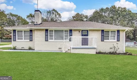 20 Maddox Dr, Locust Grove, GA 30248