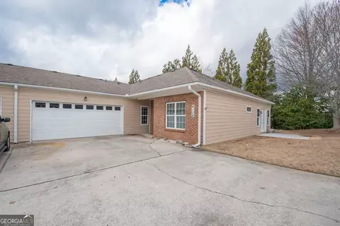 4104 Commonwealth Cir, Newnan, GA 30263
