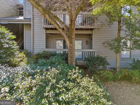 213 Tuxworth Cir, Decatur, GA 30033