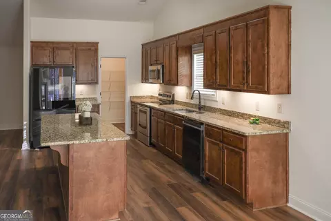 Kitchen - 498 Redtail Rd, Jefferson, GA 30549 photo 3 of 3