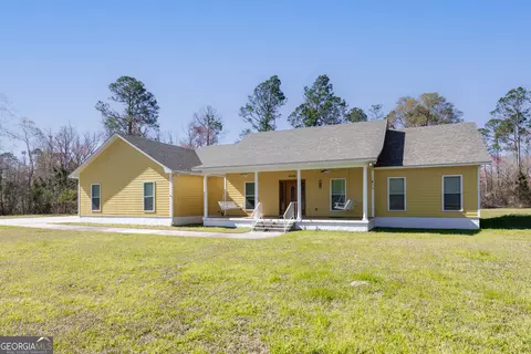 4446 Manor Millwood Rd S, Waycross, GA 31503