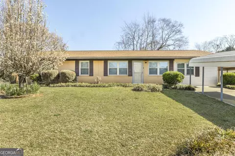 214 Laurie Ln, Warner Robins, GA 31088