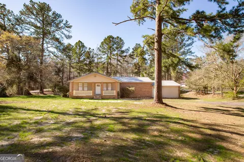 6524 Satilla Rd, Blackshear, GA 31516
