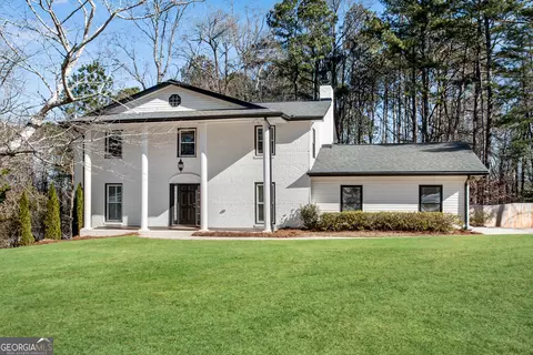 2283 Stratmor Dr, Stone Mountain, GA 30087