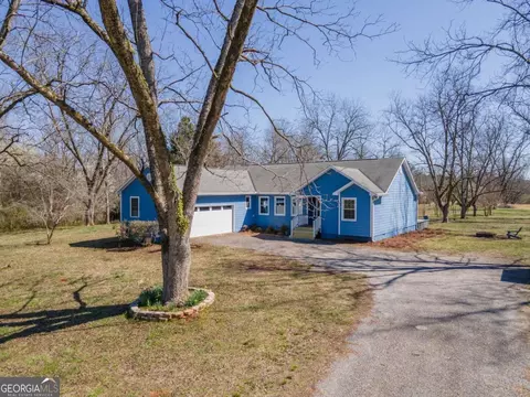 Exterior - 4153 Wallace Rd, Pine Mountain, GA 31822 photo 2 of 9