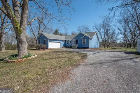 Exterior - 4153 Wallace Rd, Pine Mountain, GA 31822 photo 5 of 9
