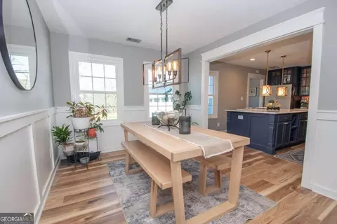 Dining - 4153 Wallace Rd, Pine Mountain, GA 31822 photo 2 of 2