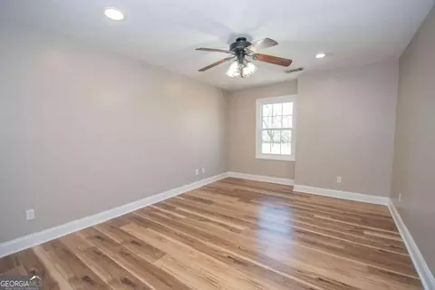 Bedroom - 4153 Wallace Rd, Pine Mountain, GA 31822 photo 4 of 6