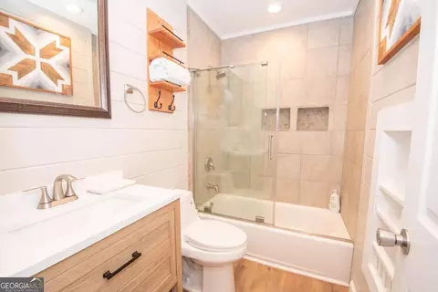 Bath - 4153 Wallace Rd, Pine Mountain, GA 31822 photo 3 of 3
