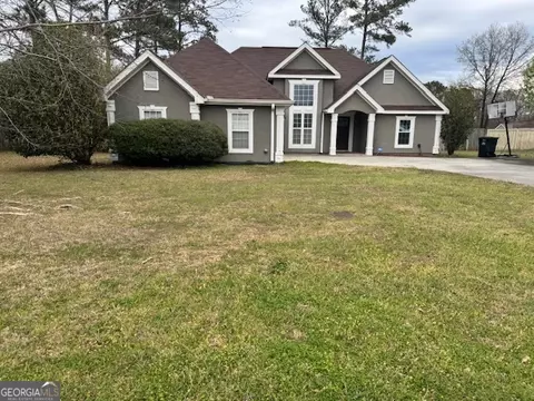 110 St George Pl, Byron, GA 31008