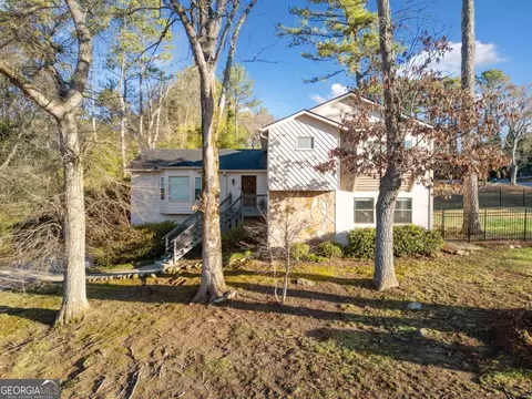 749 Scarlet Dr NE, Kennesaw, GA 30144