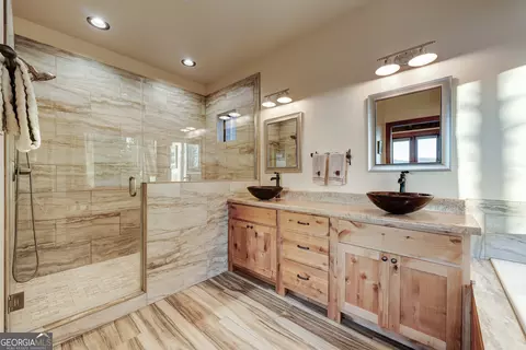 Bath - 626 Rustic Barn Trl, Morganton, GA 30560 photo 3 of 6